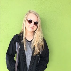 Meet your Posher, Hailey